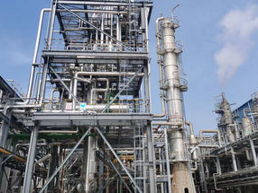 Direct conversion of carbon dioxide into bulk chemicals and liquid fuels