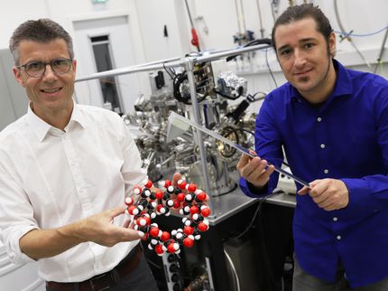 Nanomembranes with pore molecules for efficient filtration