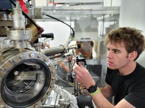 Researchers show that chiral oxide catalysts align electron spin