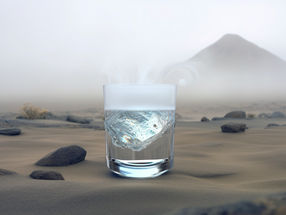 Clean water from fog