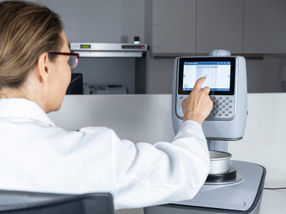 The stand-alone device supports efficient work in the la ...