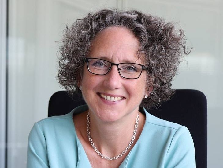 Innovations for the operational reliability of modern lithium-ion batteries - Meyer-Galow Award for Business Chemistry 2024 goes to Ruth Bieringer