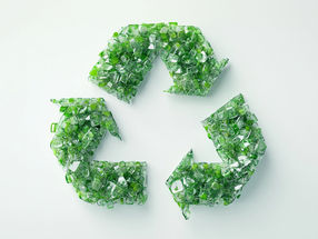 The Circular Economy of Plastics: From Bakery Waste to Curlers with a Care Effect